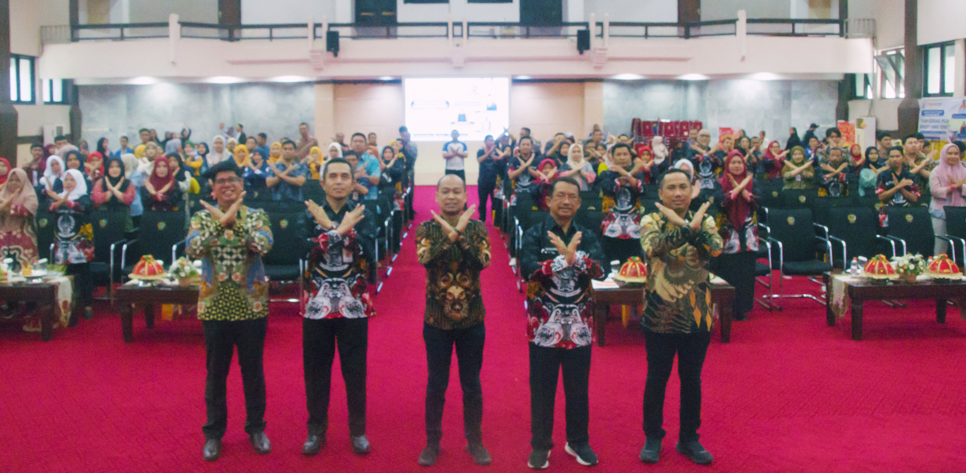 Foto Bersama ASN Pemprov Makassar 1